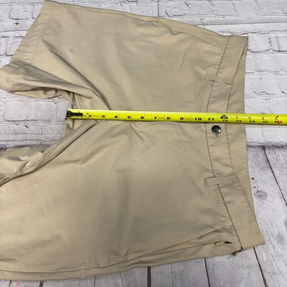 Lululemon Men ABC Shorts Classic Fit 9